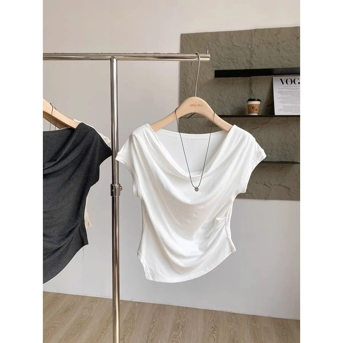 【韓国きれいめ】アシンメトリーウエストドロストモダールTシャツ