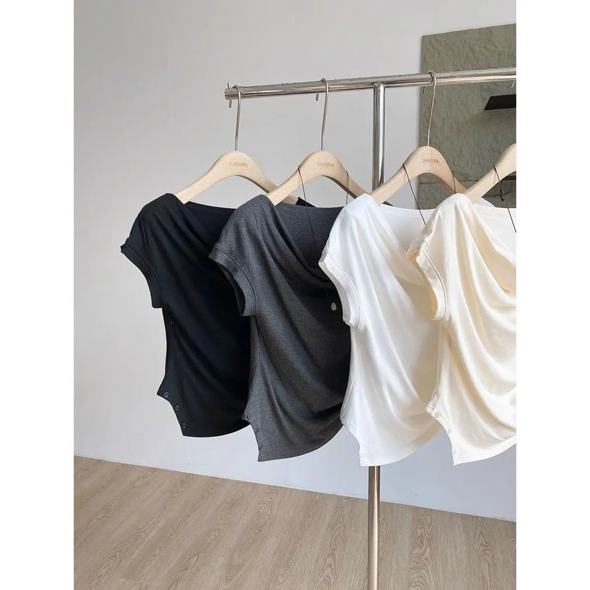 【韓国きれいめ】アシンメトリーウエストドロストモダールTシャツ