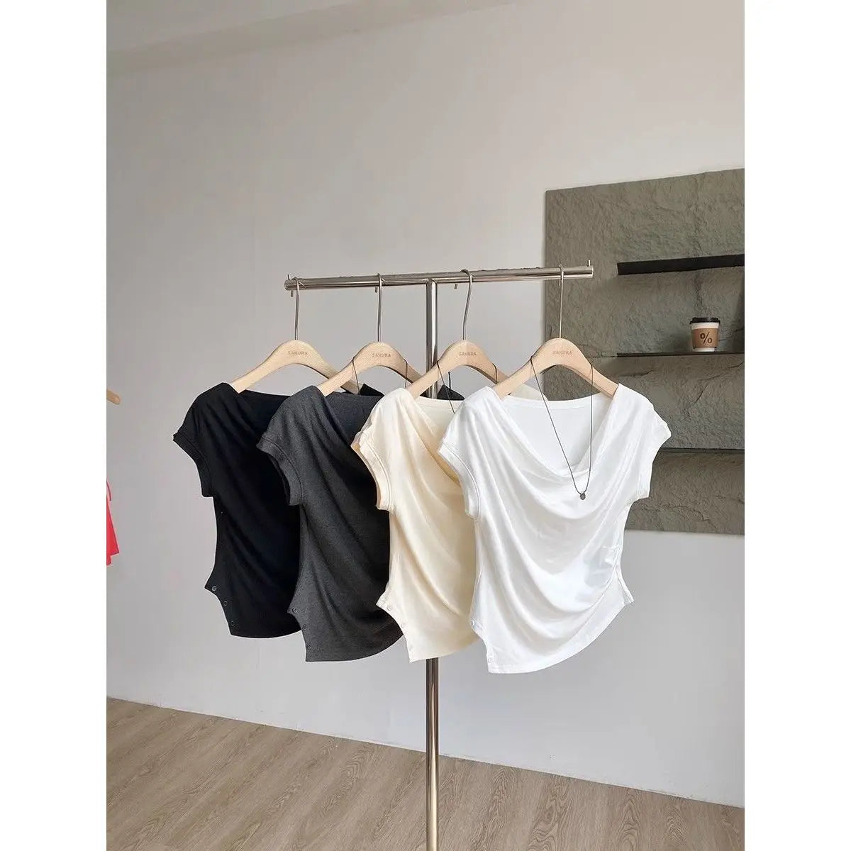 【韓国きれいめ】アシンメトリーウエストドロストモダールTシャツ